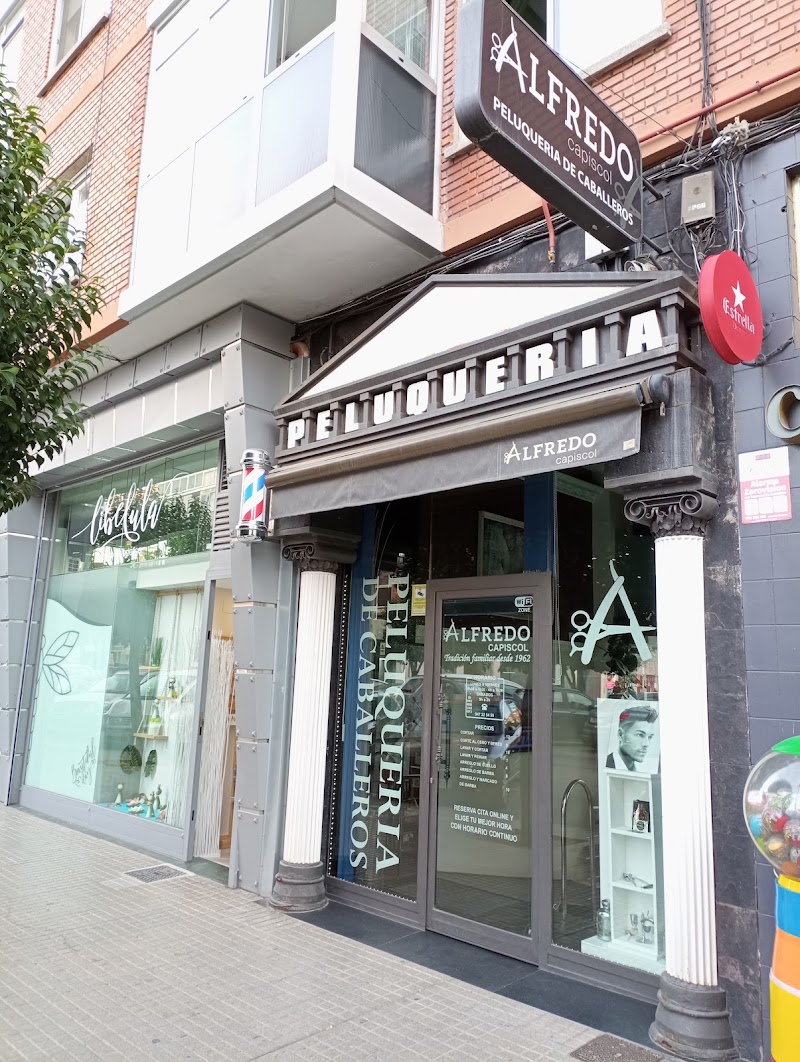 PELUQUERÍA DE CABALLEROS ALFREDO CAPISCOL - Coiffure Burgos - OneBooking