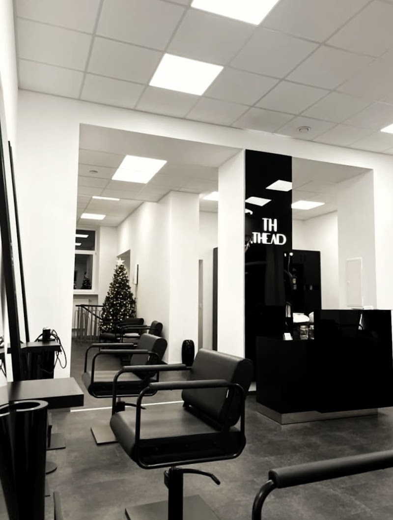 THEAD - Friseur München | Balayage Blond Aveda Salon - Coiffure Munich - OneBooking