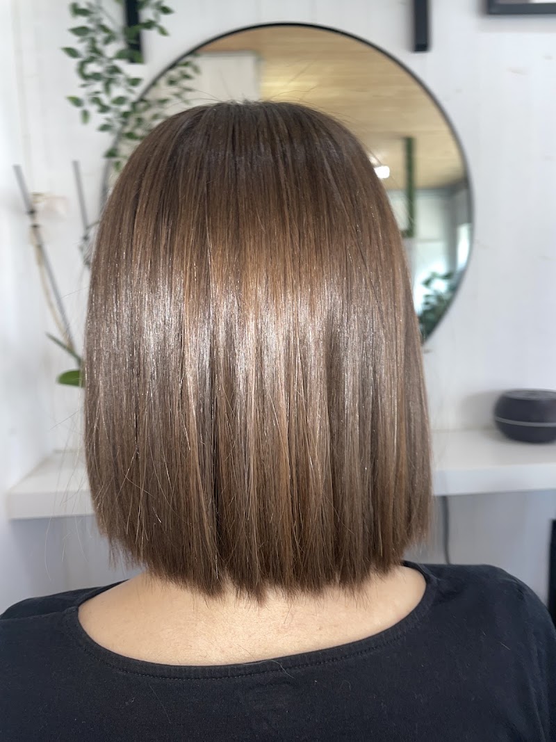 Coiffeuse Si Belle - Coiffure Brussels - OneBooking