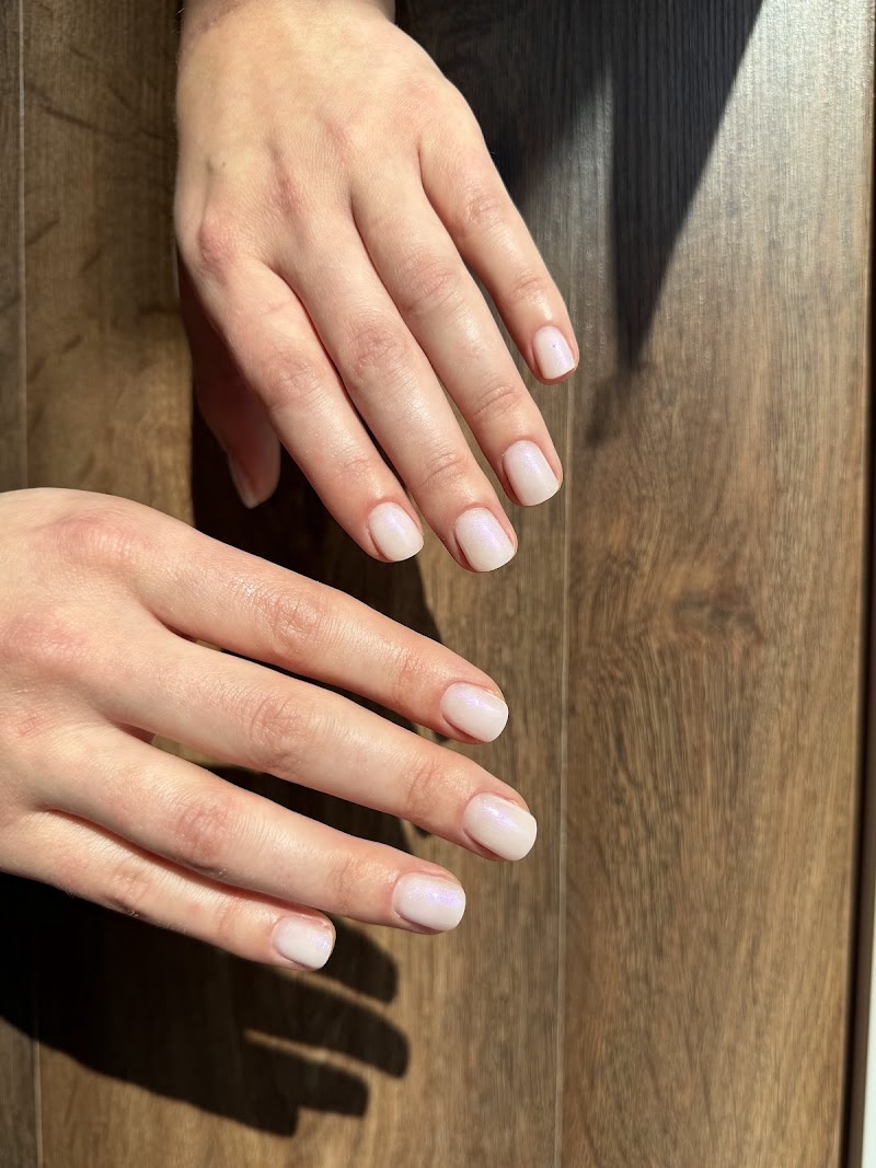 CELÉTTA HAIR & CAPSULE 5* - Coiffure Frankfurt Am Main - OneBooking