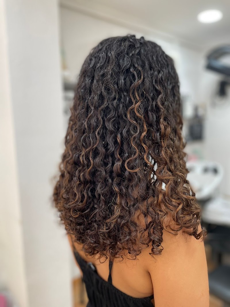 2Dedos Peluquería y Estética unisex. - Coiffure Castellón De La Plana - OneBooking