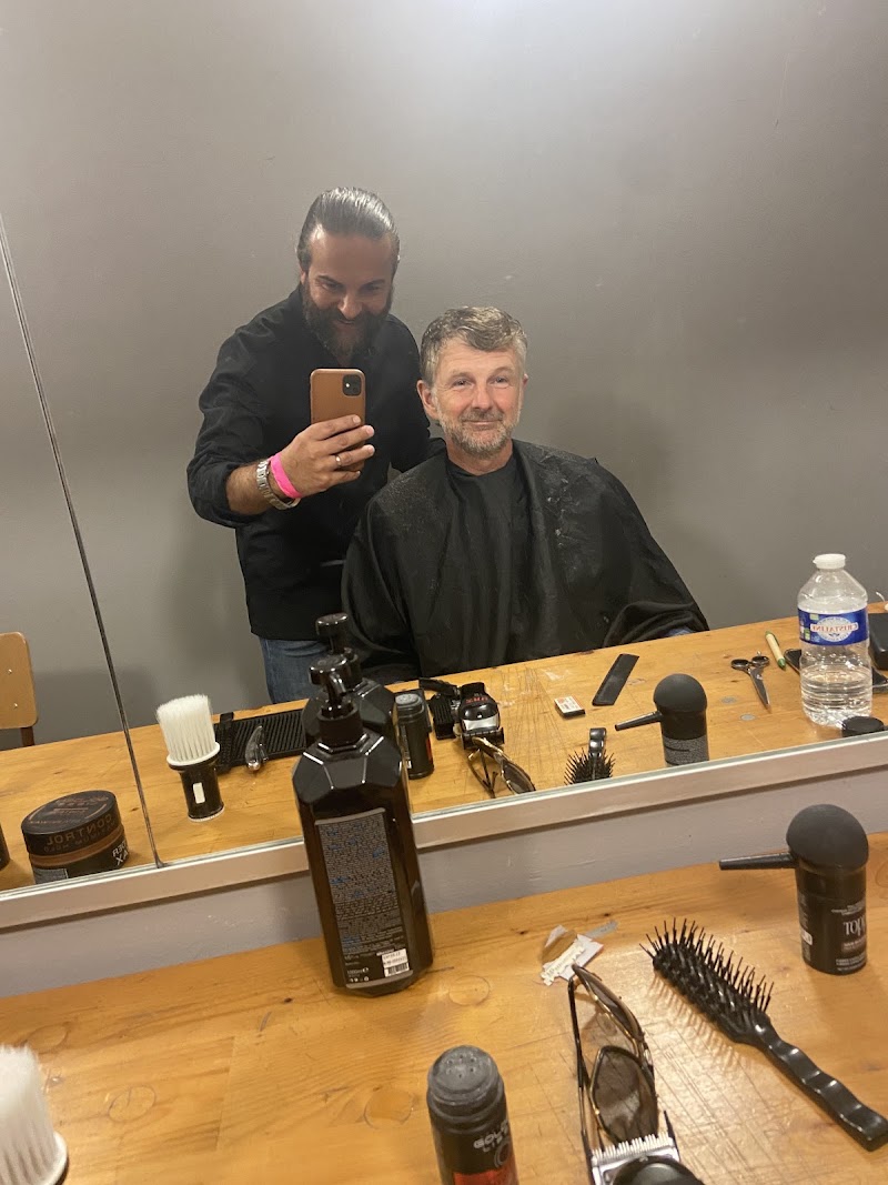 Histoire d'Homme - Arnaud Wintacq - Coiffure Mons - OneBooking
