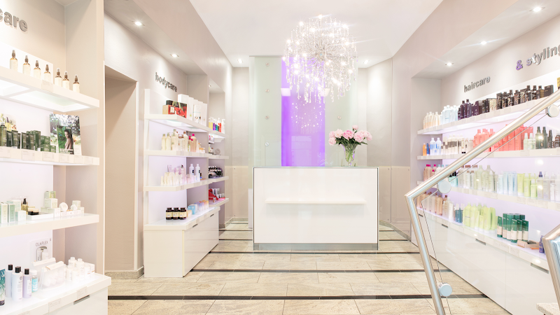 Strauch Friseure Berlin Aveda Salon - Coiffure Berlin - OneBooking
