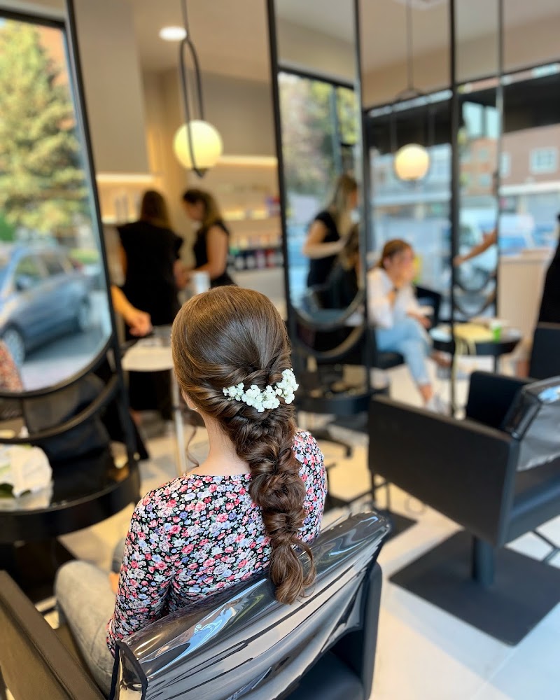 Peluquería Velvet | Estilismo e imagen - Coiffure Burgos - OneBooking