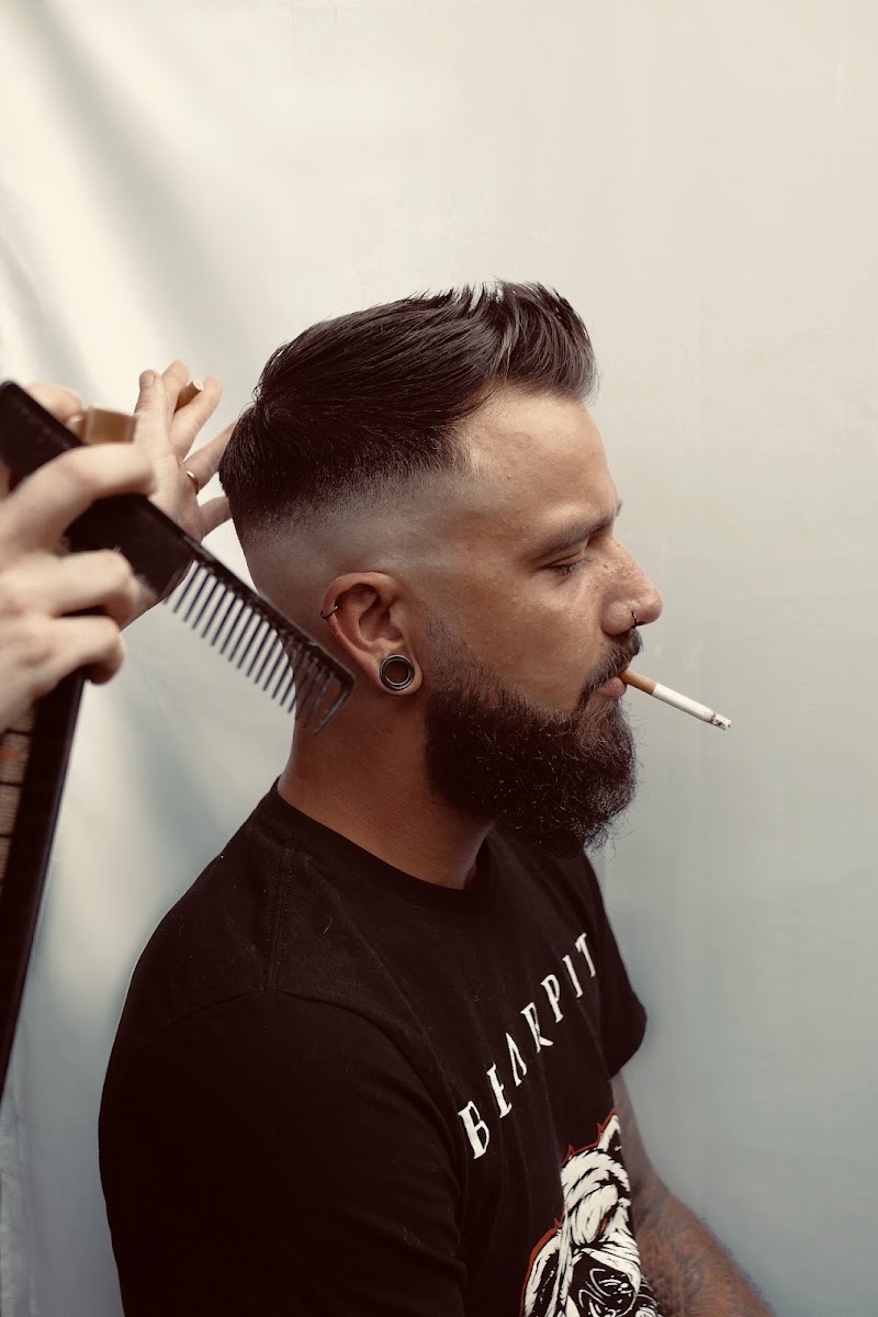 Barbershop Haar Baard en Snor/Dreadshop - Coiffure Lokeren - OneBooking