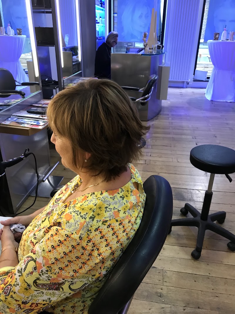 FAUSTEIN COIFFURE - Coiffure Liège - OneBooking
