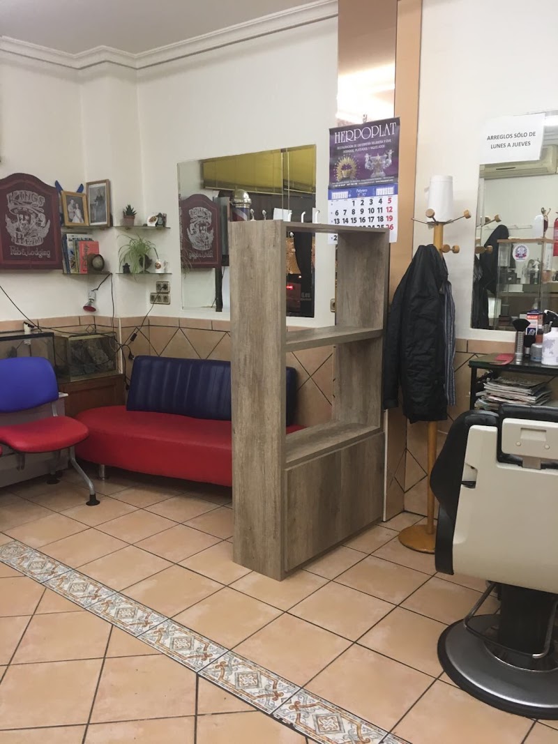 PELUQUERIA BARBER SHOP MANUEL PEREZ - Coiffure Córdoba - OneBooking