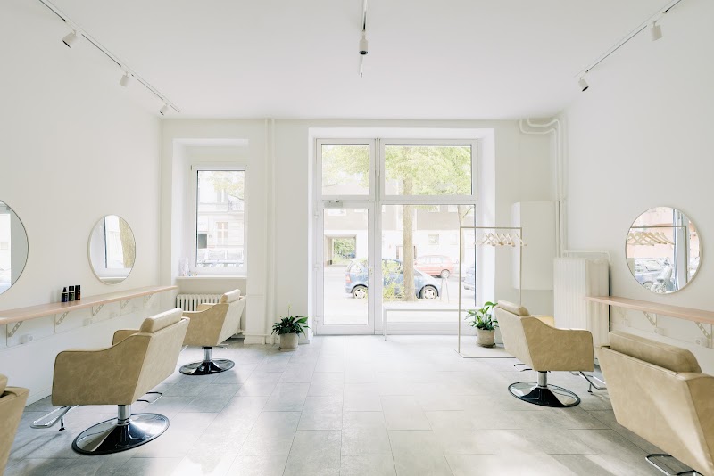 NINA - Coiffure Berlin - OneBooking