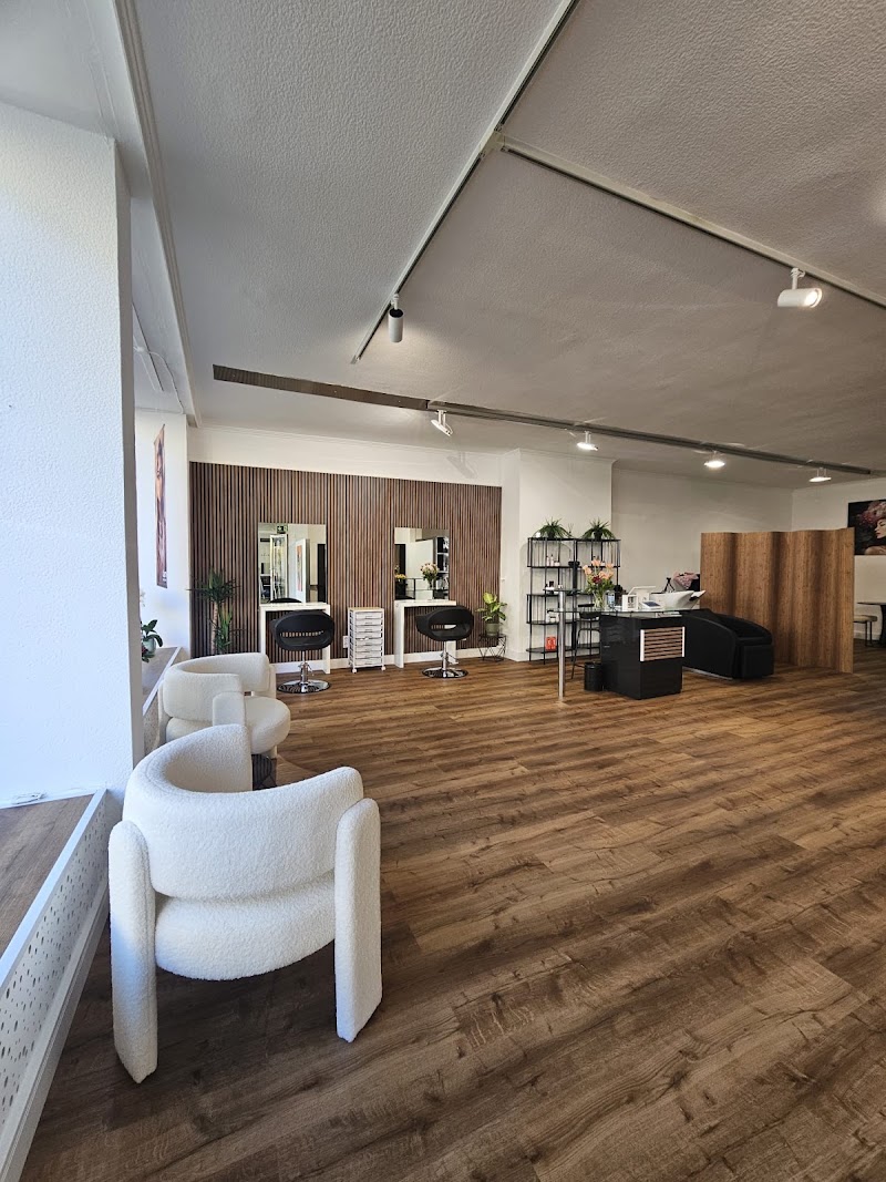 Salon WE - Coiffure Düsseldorf - OneBooking