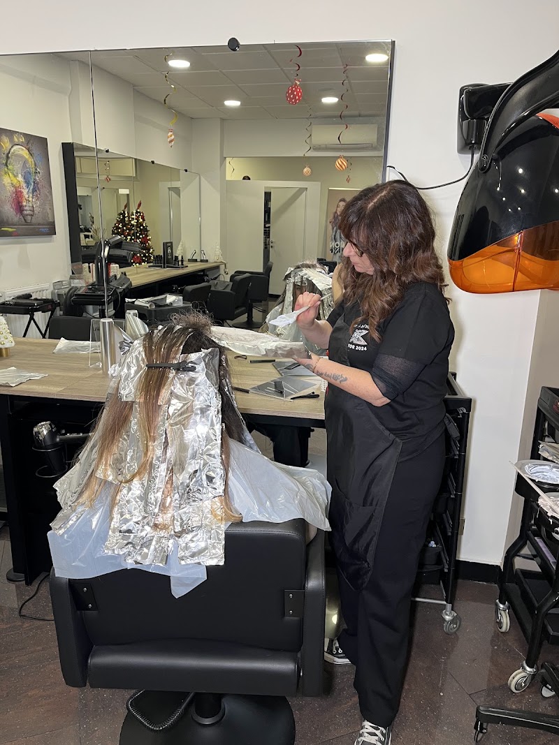 Diamoci un taglio | Hair Spa & Parrucchieri a Genova Molassana - Coiffure Genoa - OneBooking