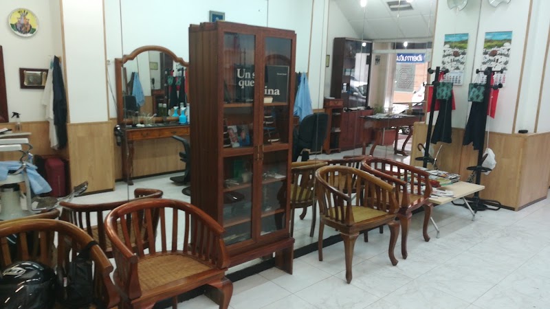 Peluqueria J. Martin - Coiffure Almería - OneBooking