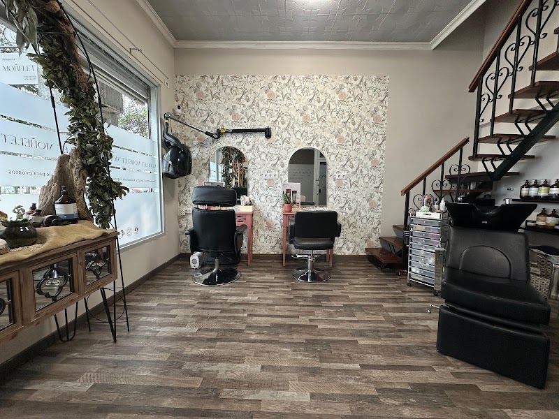 Peluquería Moñelet - Coiffure Vigo - OneBooking