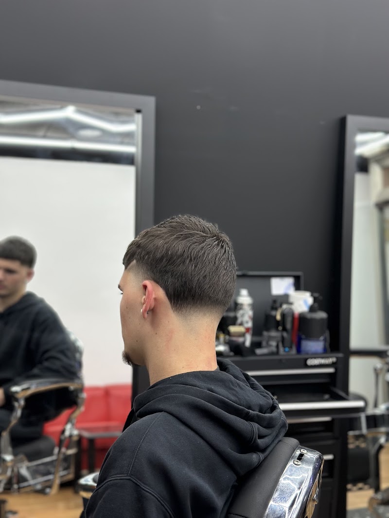 Peluquería Barberia 205 - Coiffure Cartagena - OneBooking