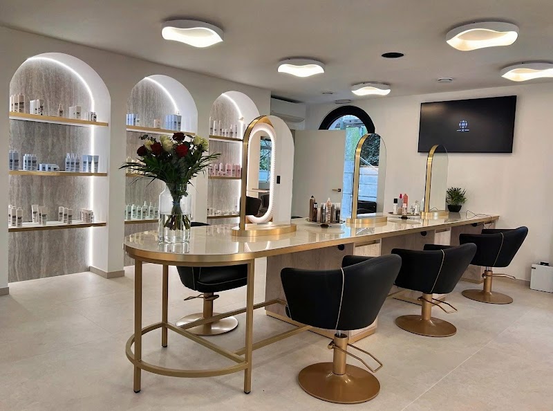 The Woman - Coiffure Mons - OneBooking