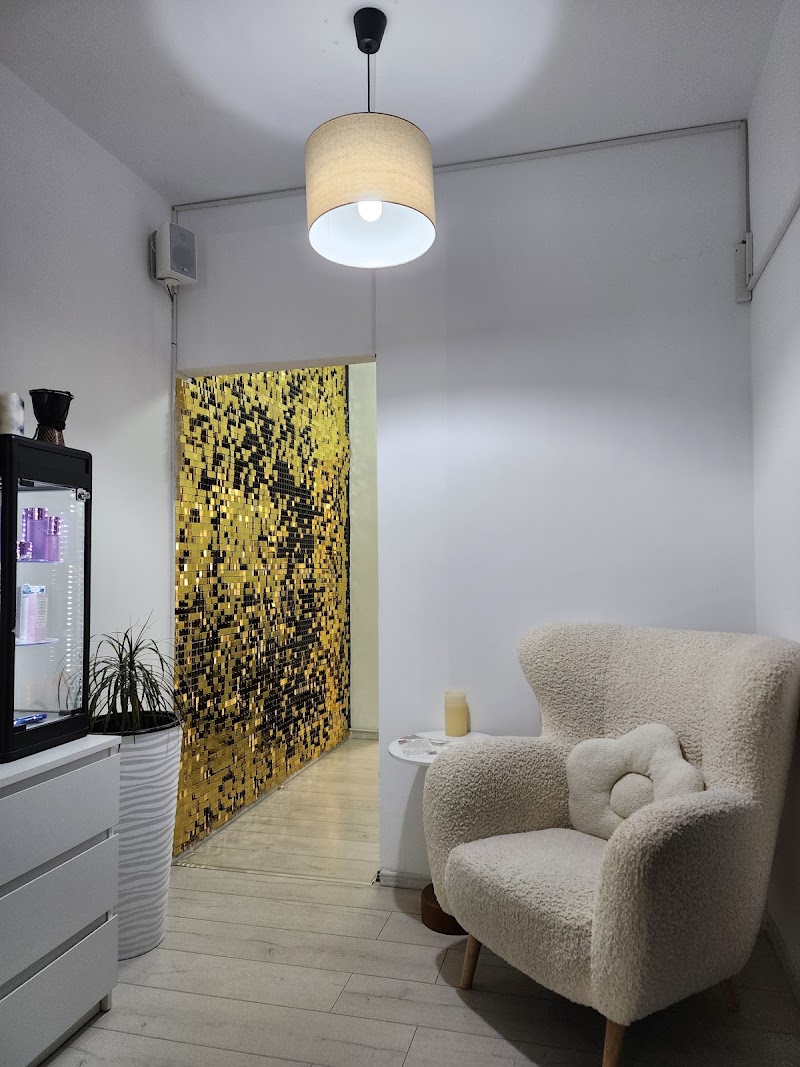 Fabrica de Unghii by Andreea Behruz - Coiffure Bucharest - OneBooking