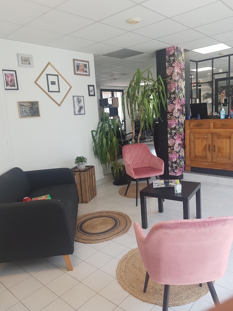 coté salon by Solenne - Coiffure Belfast - OneBooking
