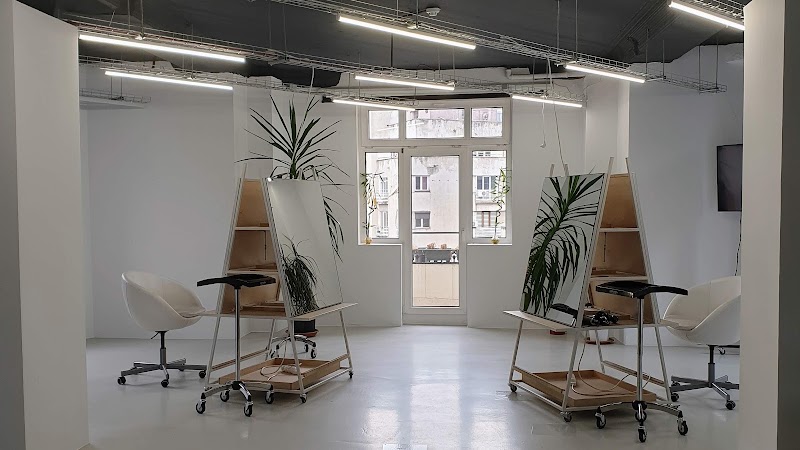 Studio 55 beauty salon - Coiffure Bucharest - OneBooking