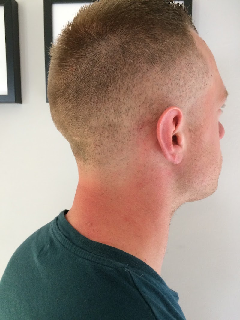 Kapster aan huis Hanneke - Coiffure Mol - OneBooking